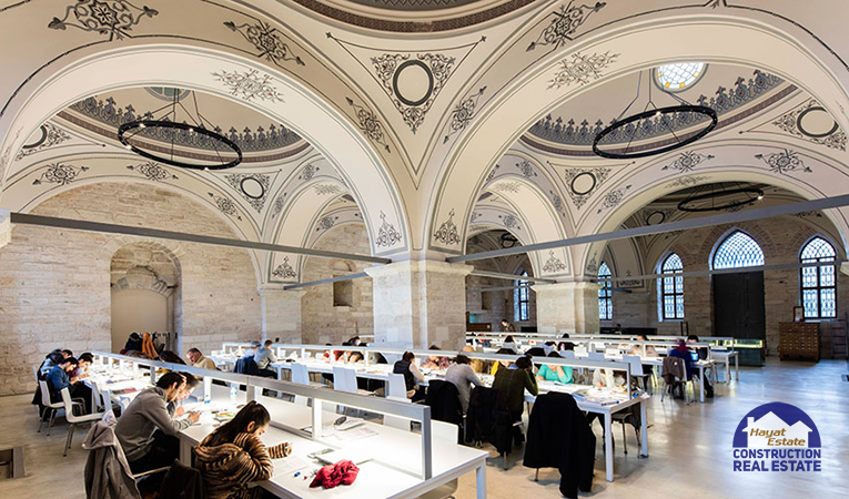 Государственная библиотека Беязыт в Стамбуле, Турция